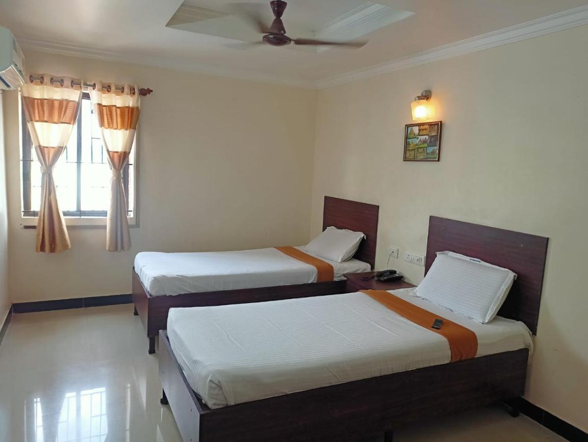 Sky Park Hotels Tiruppur Zewnętrze zdjęcie