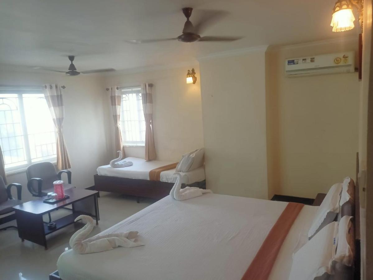 Sky Park Hotels Tiruppur Zewnętrze zdjęcie